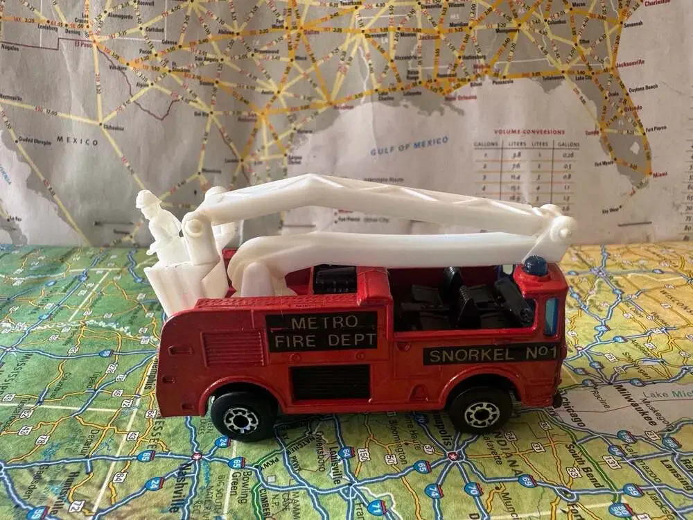 VTG 1981 Matchbox Superfast No. 63 Snorkel Fire Engine Metro Fire Dept. No. 1